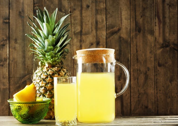Počas ananásovej diéty môžete počas dňa popíjať ananásový džús