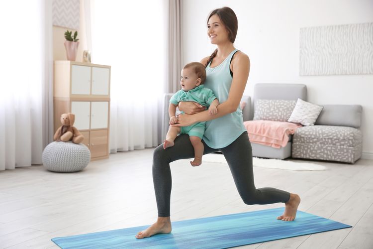 Cvičenie s bábätkom môže byť zábava pre matku i dieťa