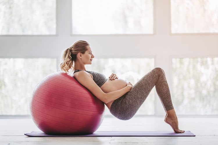 Fitlopta je pre tehotné ženy vhodná na cvičenie aj na sedenie