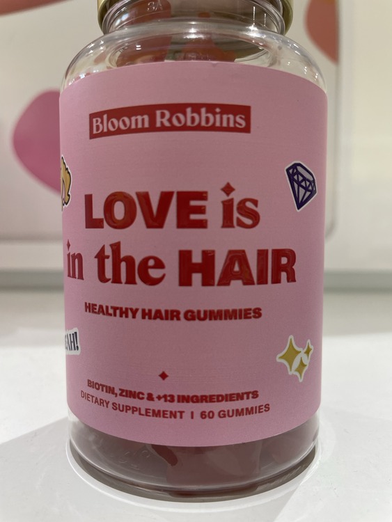 Bloom Robbins vitamíny na vlasy s biotínom Love is in the air (recenzia a skúsenosti)