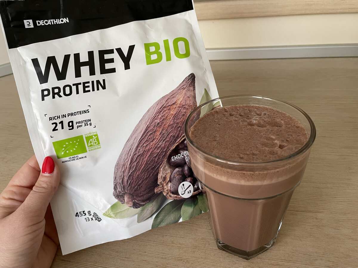 Whey BIO Proteín Decathlon s čokoládovou príchuťou