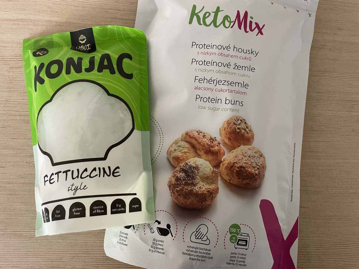 Konjakové cestoviny a proteínové žemle Ketomix