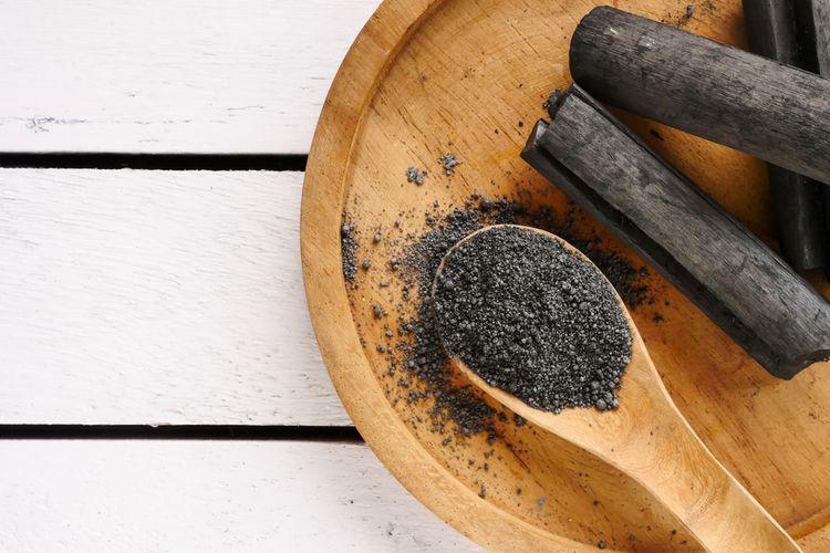 Čierne uhlie vo forme prášku