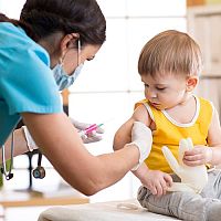 Očkovací kalendár 2020: Povinné očkovanie detí (v 3. mesiaci, v 5 rokoch) a dospelých