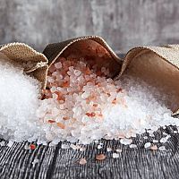 Je soľ zdravá? Morská, himalájska, lávová, údená soľ – účinky na zdravie