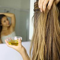 Najlepší prírodný olej na vlasy? Kokosový, argánový, olivový, ricínový i avokádový – použitie