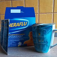 Theraflu recenzia – zloženie, účinky a skúsenosti s prípravkami na liečbu chrípky