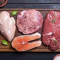 Carnivore mäsová diéta – povolené a zakázané potraviny (+ jedálniček)