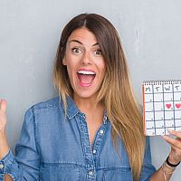 Ako oddialiť menštruáciu pred dovolenkou? Tabletky, injekcie alebo antikoncepcia