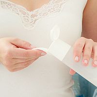 Micelárna voda na akné – účinky, zloženie, využitie. Škodí?