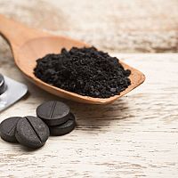 Čierne uhlie ako liek na chudnutie aj proti hnačke