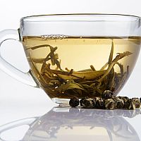 Biely čaj na pleť, výborný na akné. Skúsenosti hovoria áno