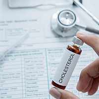 Ako znížiť cholesterol? Lieky a strava pre dobré hodnoty