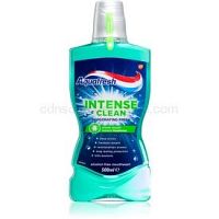 Aquafresh Intense Clean Invigorating Fresh ústna voda pre dlhotrvajúci svieži dych 500 ml