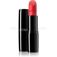 Artdeco Perfect Color Lipstick vyživujúci rúž odtieň 905 Coral Queen 4 g