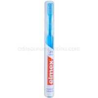 Elmex Caries Protection zubná kefka s rovnými vláknami a krátkou hlavou medium farebné varianty blue