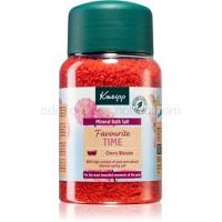 Kneipp Favourite Time Cherry Blossom soľ do kúpeľa s minerálmi 500 g
