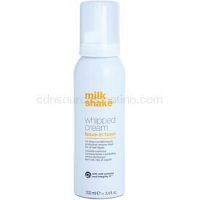 Milk Shake Whipped Cream vyživujúca ochranná pena pre všetky typy vlasov  100 ml