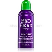 TIGI Bed Head Foxy Curls penové tužidlo pre extrémne vlny 250 ml