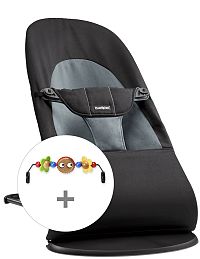 Babybjörn Balance Soft s hračkou Black tmavo sivá