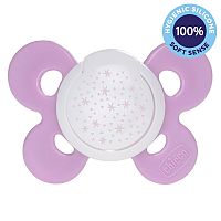 CHICCO Cumlík Physio Comfort silikón nočný dievča 1×1 ks, hviezdy, 16-36 m+