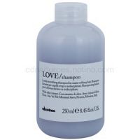 Davines Love Olive uhladzujúci šampón pre nepoddajné a krepovité vlasy  250 ml