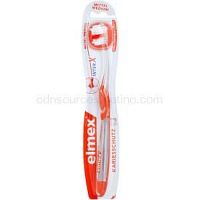 Elmex Caries Protection zubná kefka s krátkou hlavou medium transparent/red/orange  