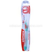 Elmex Caries Protection zubná kefka s krátkou hlavou soft transparent/red/blue  