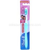 Oral B 3-Effect Delicate White zubná kefka medium Light Green  